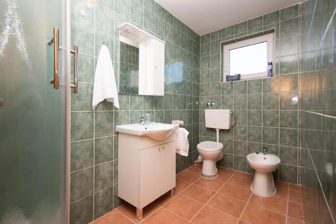 Family Holiday Apartments Lucia Водице Екстер'єр фото