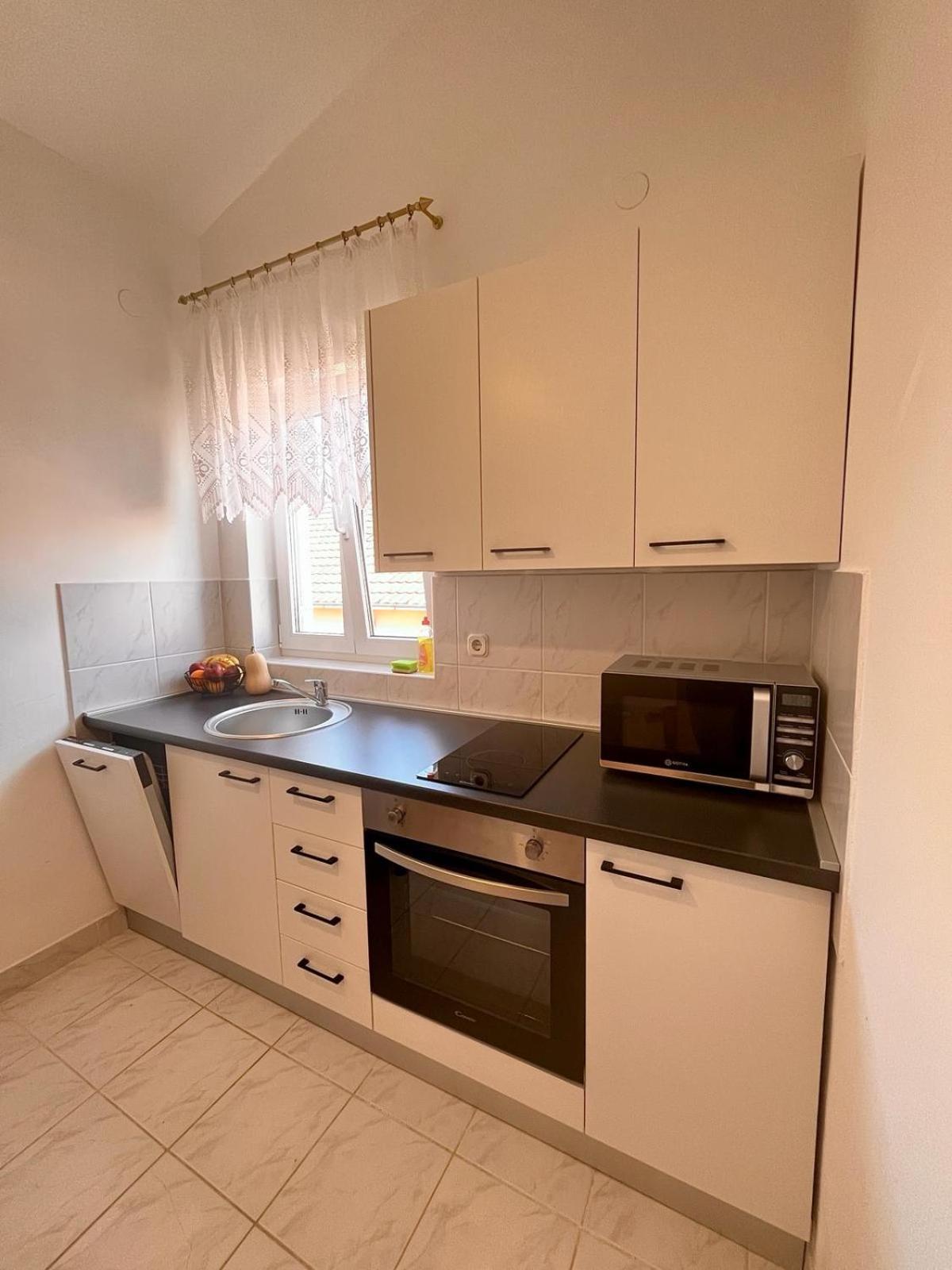 Family Holiday Apartments Lucia Водице Екстер'єр фото